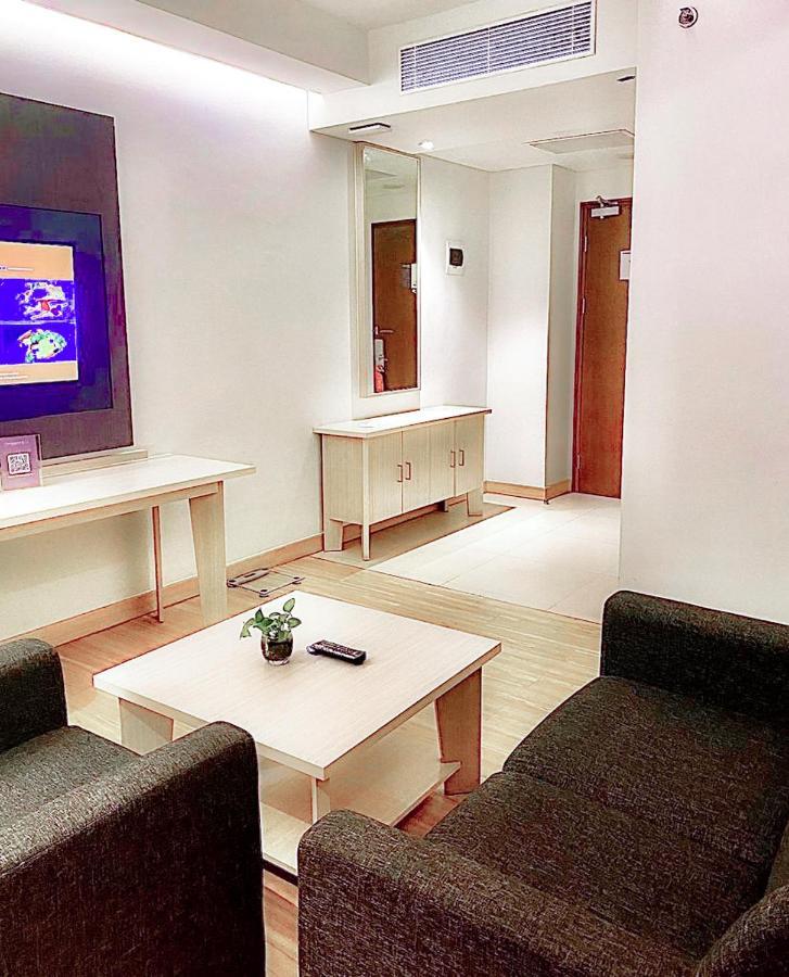 Hotel Harper Palembang By Aston Exterior foto